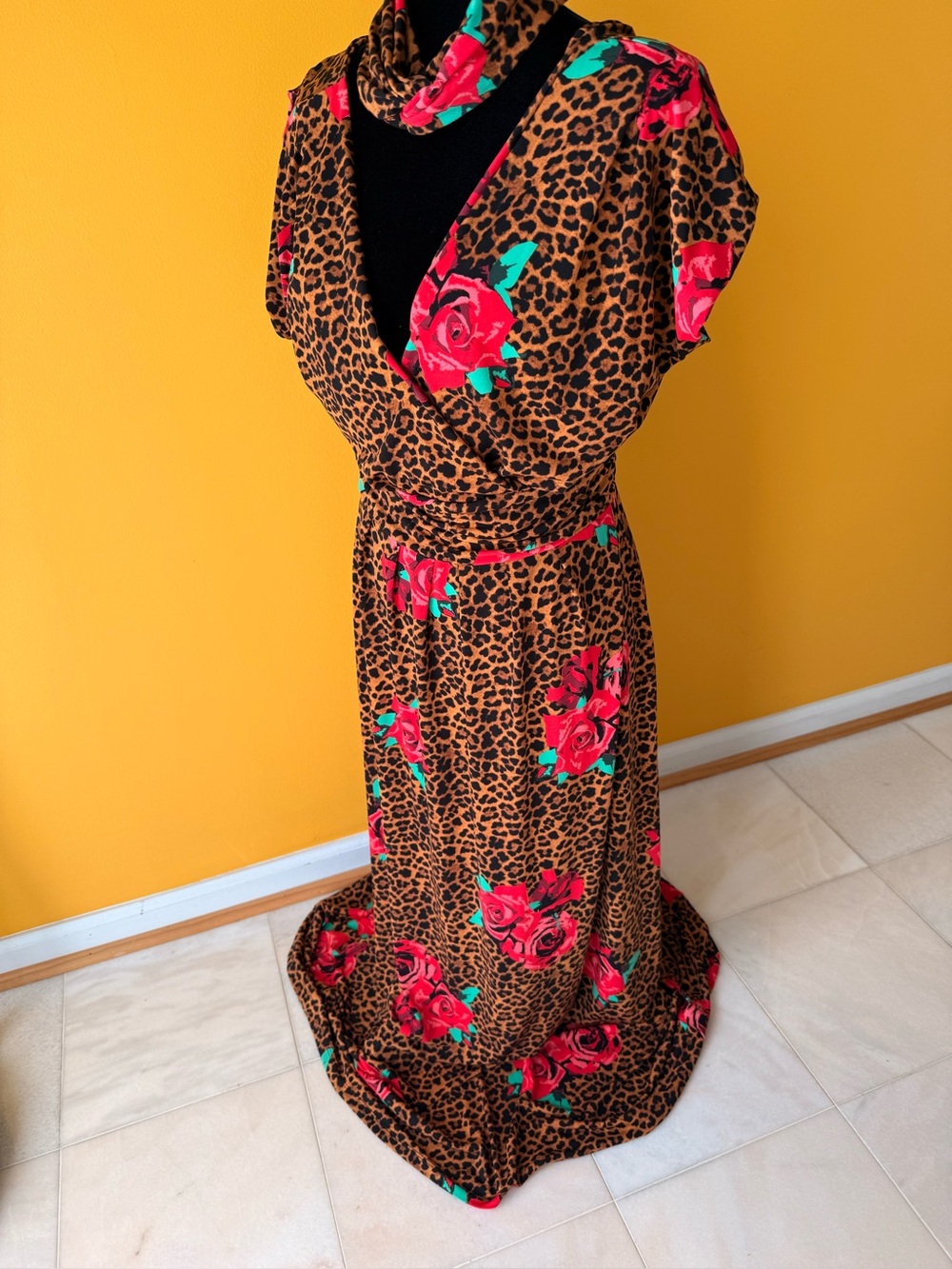 Women’s Leopard Print Maxi Dress and Headband with Red Rose Print